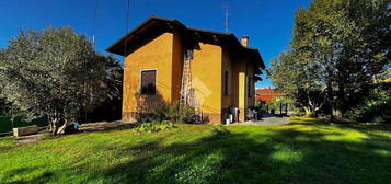 VILLA SINGOLA A VARESE