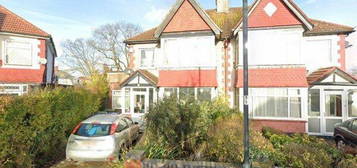 4 bed semi-detached house to rent