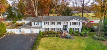 4 Peter Pl, Wayne, NJ 07470