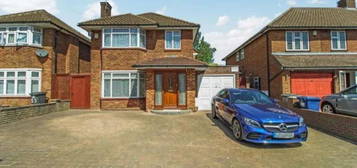 3 bedroom semi-detached house to rent