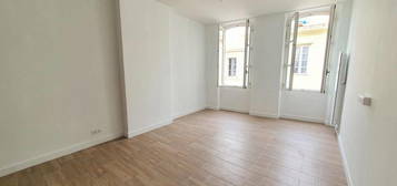 Appartement  à louer, 2 pièces, 1 chambre, 60 m²