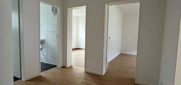 Jetzt zuschlagen! Renovierte 2 Zimmer Wohnung mitten im Grünen!