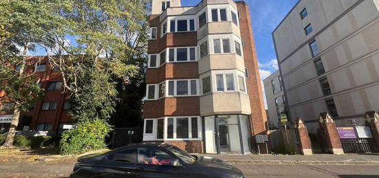 2 bed flat to rent