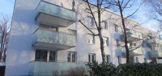 Bezugsfrei: 3 Zimmer zuzügl. großzügigem Hobbyraum/Büro und TG-Platz in Schwabing