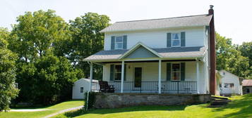 688 Long Run Rd, Mill Hall, PA 17751