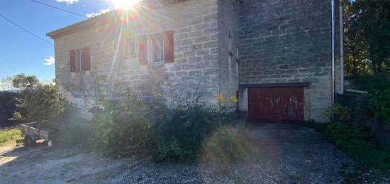 Ensemble immobilier sur 4000 m2 de terrain aux portes d'Uzès