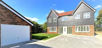 4 bed detached house for sale