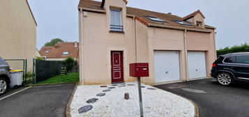 MAISON MITOYENNE D'UN COTE 3 CHAMBRES GARAGE A SURVILLIERS