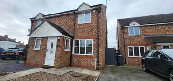 2 bedroom semi-detached house to rent