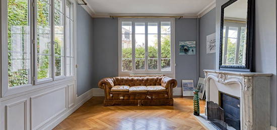 Maison 2 étages  à vendre, 8 pièces, 4 chambres, 204 m²