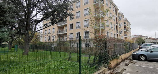 Location appartement Decines