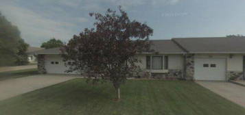 1307 Newtowne Dr, Central City, NE 68826