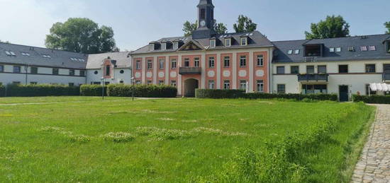 Hochwertige Terrassenwohnung für die kleine Familie im ehemaligen Rittergut!