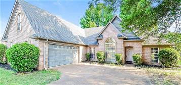 2086 Heather Rdg, Southaven, MS 38672