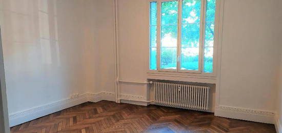 Location appartement 1 pièce 46 m²