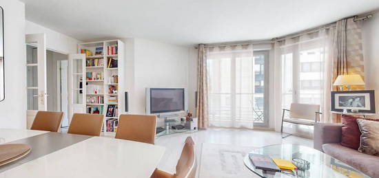 Ravissant T3 avec Balcon et place de parking - 83 m² - Dans le quartier des Batignolles - Rue Stéphane Grappelli 75017 Paris