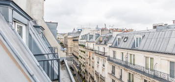 2 pièces, traversant, lumineux au 6ème et dernier étage avec vue sur le Panthéon, Notre Dame et le Sacré Coeur, à 150m du métro Cardinal Lemoine