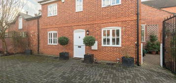 2 bedroom mews house