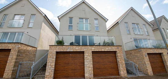 3 bedroom detached house to rent