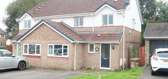 3 bedroom semi-detached house for sale