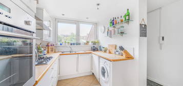 Flat to rent in Parkhurst Road, London N7