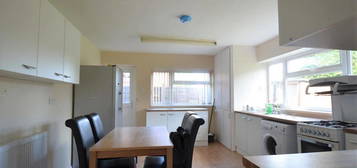 End terrace house to rent in Gibbins Road, Selly Oak, Birmingham B29