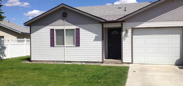 600 Cherry Ln Unit 600, Prosser, WA 99350