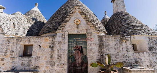 Trullo in vendita in  in agro di Cisternino