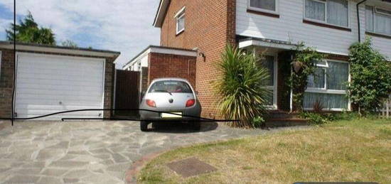 3 bedroom semi-detached house