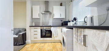 Detached house to rent in Ringmer Road, Brighton, East Sussex BN1