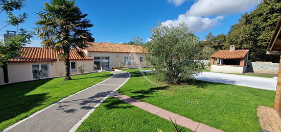 Maison pleine de charme au coeur de Poiroux