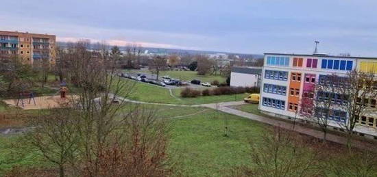 BALKON+AUFZUG+HOCHPATERRE-helle, ruhige 2 Raum Wohnung