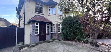 3 bedroom semi-detached house