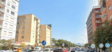 Cinecitta stanza singola adiacente metro a