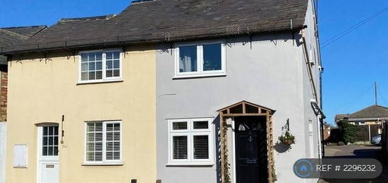 2 bedroom semi-detached house