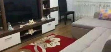 Inchiriez apartament 2 camere