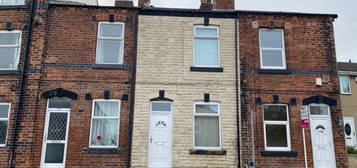 Terraced house for sale in Painthorpe Lane, Wakefield WF4