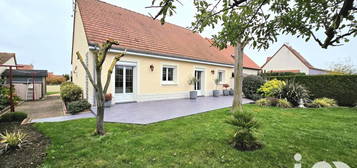 Maison traditionnelle de plain-pied  à vendre, 5 pièces, 4 chambres, 84 m²