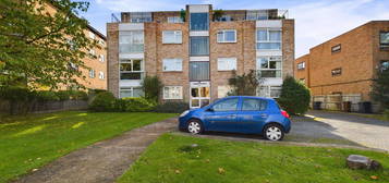 Flat to rent in Northview, 56 Albemarle Road, Beckenham, Kent BR3