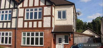 3 bedroom semi-detached house