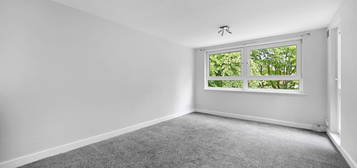 Flat for sale in Albion Road, Sutton SM2