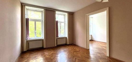 renovierungsbedürftige 3,5 Zimmer Wohnung im 1. Stock