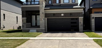 34 DENNIS AVENUE N, Brantford, Ontario 