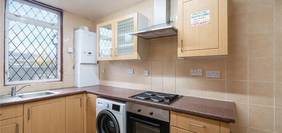 Terraced house to rent in Birch Close, Peckham Rye, London SE15