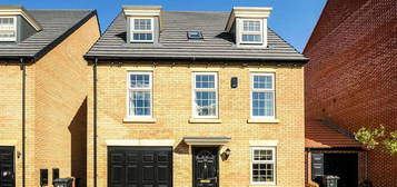 4 bedroom detached house