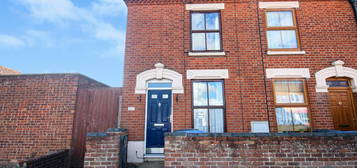 3 bed end terrace house for sale