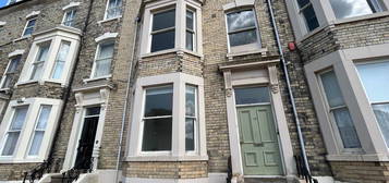 Flat to rent in Valley Bridge Parade, Scarborough YO11