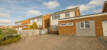 4 bed link detached house for sale