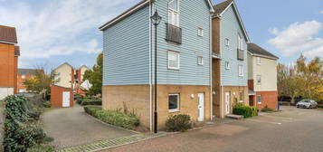 Flat for sale in Onyx Drive, Sittingbourne, Kent ME10