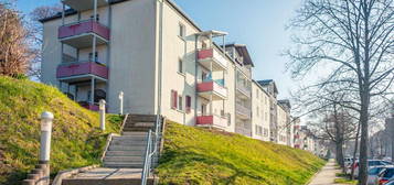 Tolle Altbauwohnung mit Balkon und Tageslichtbad